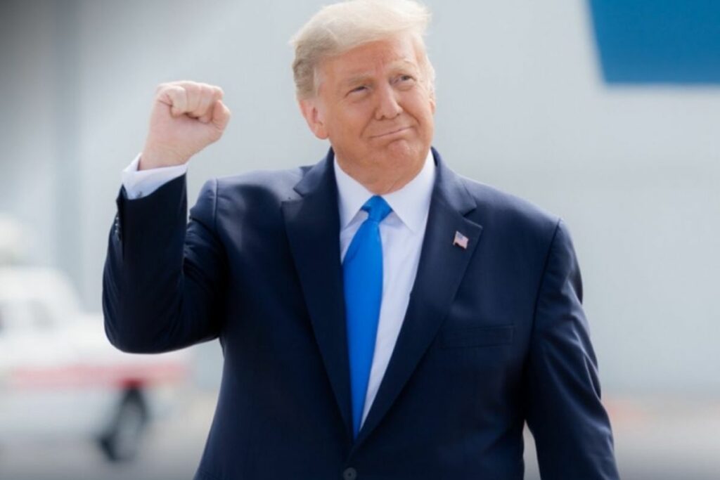 Donald Trump endurece políticas migratorias con deportaciones expeditas y detenciones ampliadas. Foto: Instagram @realdonaldtrump.