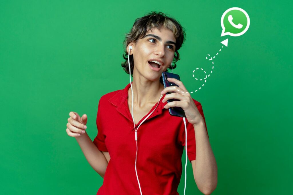 Los audios en WhatsApp pueden reflejar personalidad y emociones. Foto: Freepik.