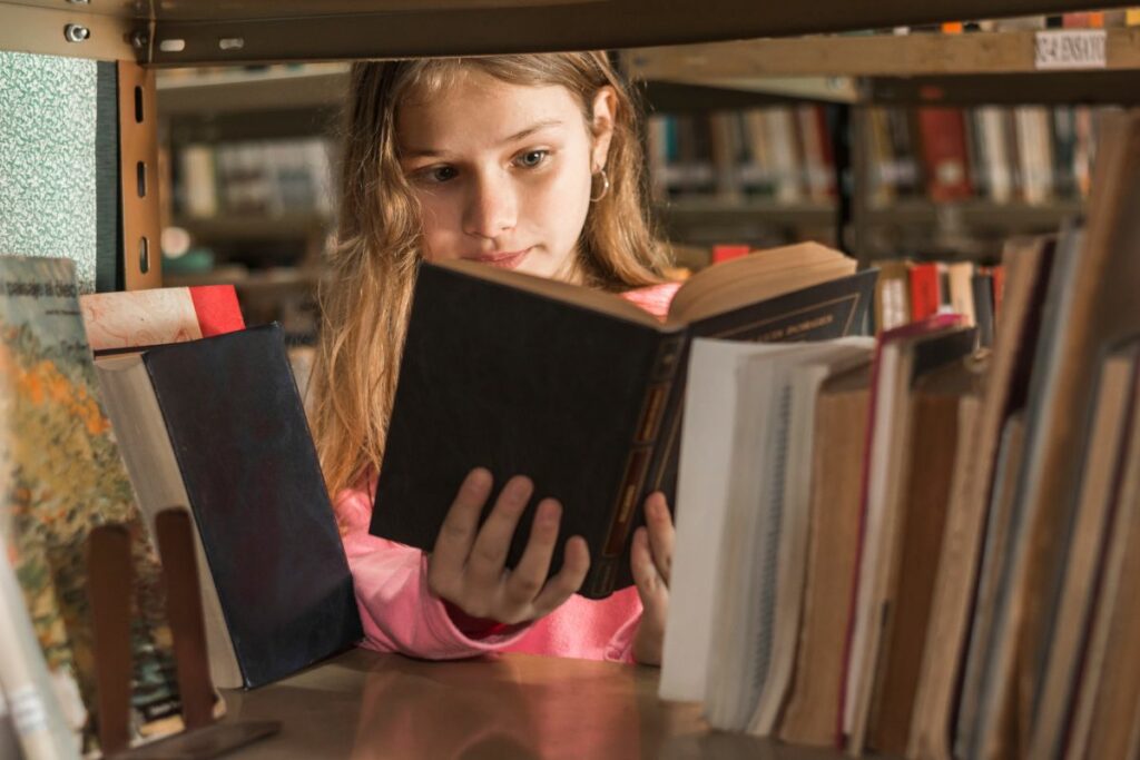 Recordamos nuestros primeros libros por la conexión emocional que generan. Foto: Freepik.