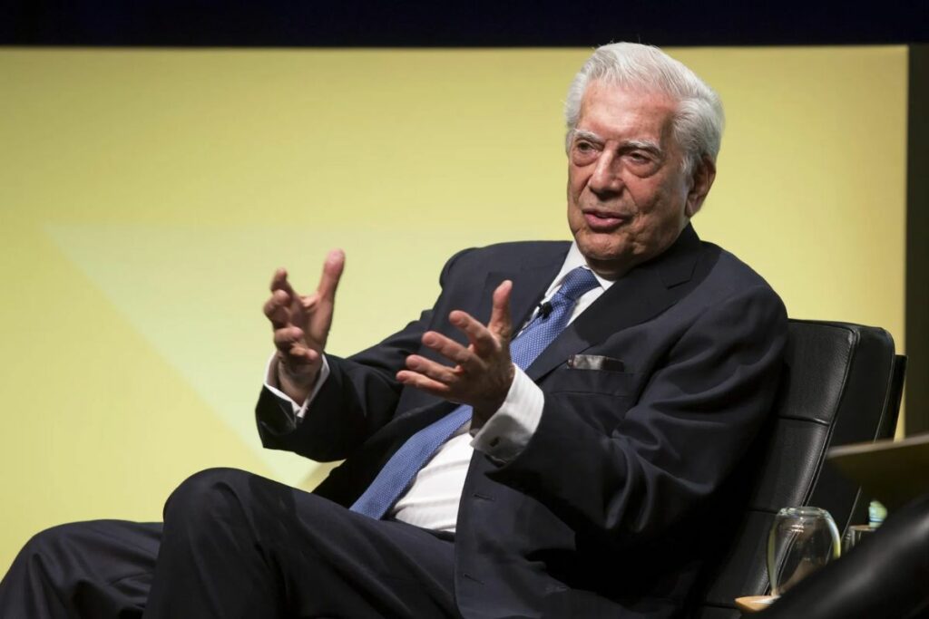 Vargas Llosa ganó el Nobel por su poderosa narrativa. Foto: EFE.