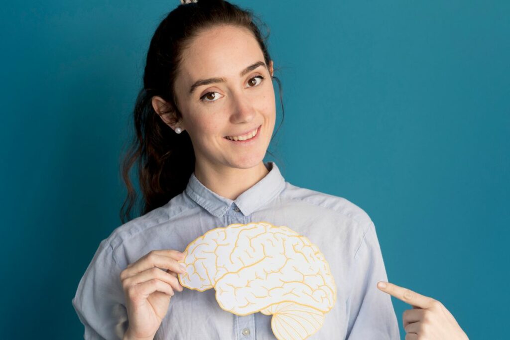 La neuroplasticidad fortalece el cerebro para adaptarse, aprender y mejorar la salud mental. Foto: Freepik.