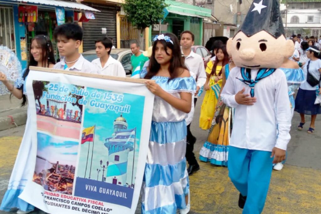 Guayaquil revive su historia con cada Fiesta Juliana. Foto: Ministerio de Educación.