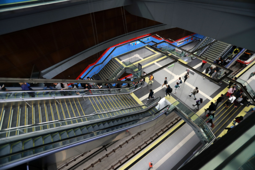 Al Metro de Quito llegan de otras provincias para hacer trámites, trabajar o hacer turismo en Quito.