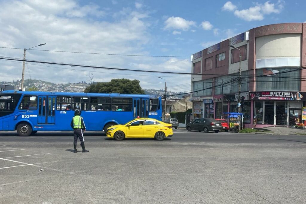 1 400 funcionarios de la AMT gestionarán el tránsito durante la consulta popular. Foto: AMT
