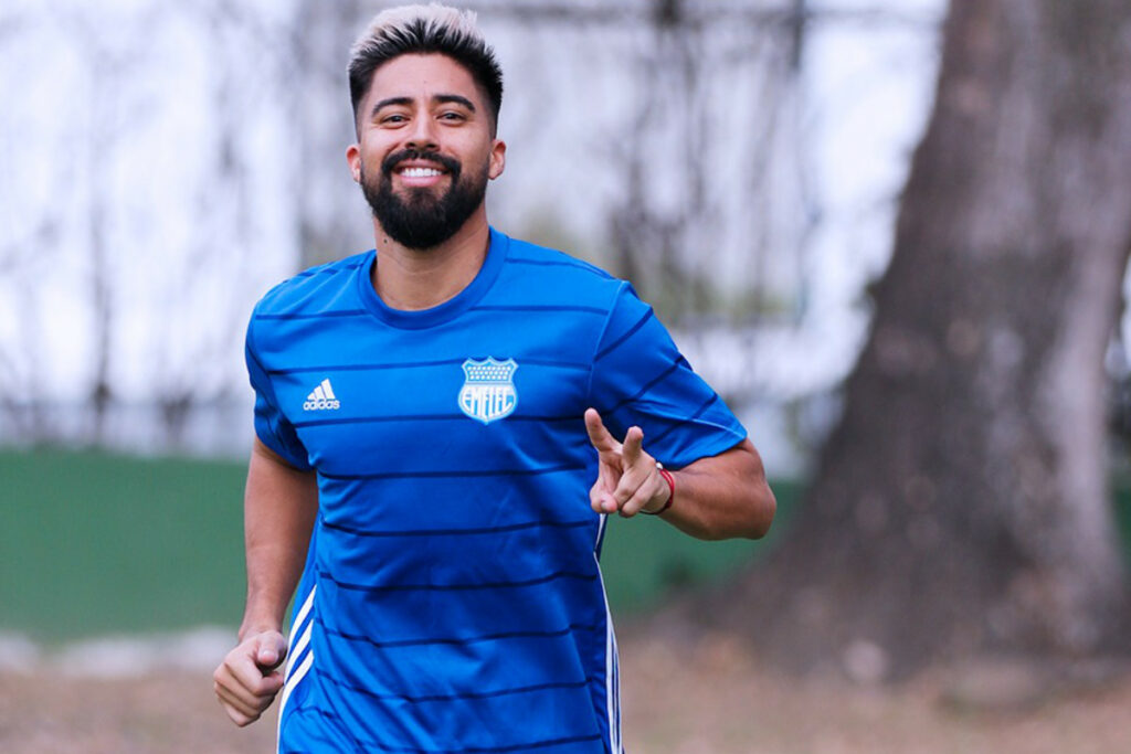 Christian Noboa en un entrenamiento con Emelec para la temporada 2024.