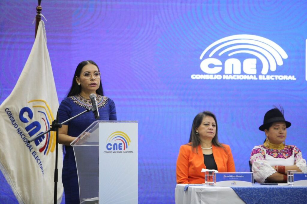 La Presidenta del Consejo Nacional Electoral, Diana Atamaint, en el acto de inauguración de la Consulta popular y referendo 2024. Foto: Julio Estrella /EL COMERCIO.