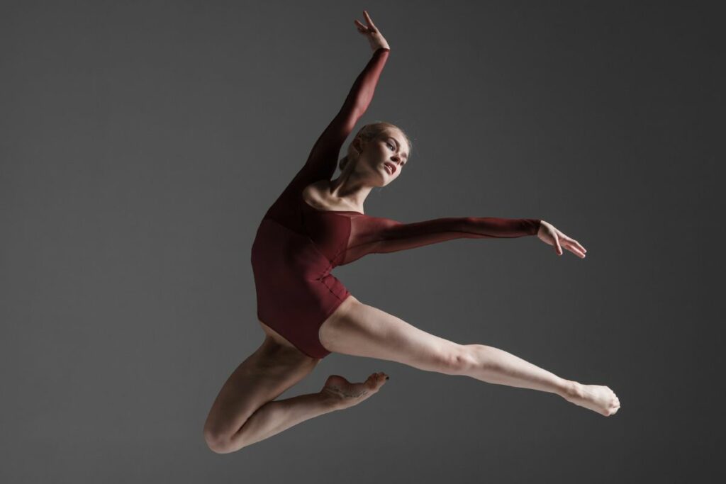 Compañía Nacional de Danza del Ecuador: Un legado de movimiento y expresión. Foto: Freepik.
