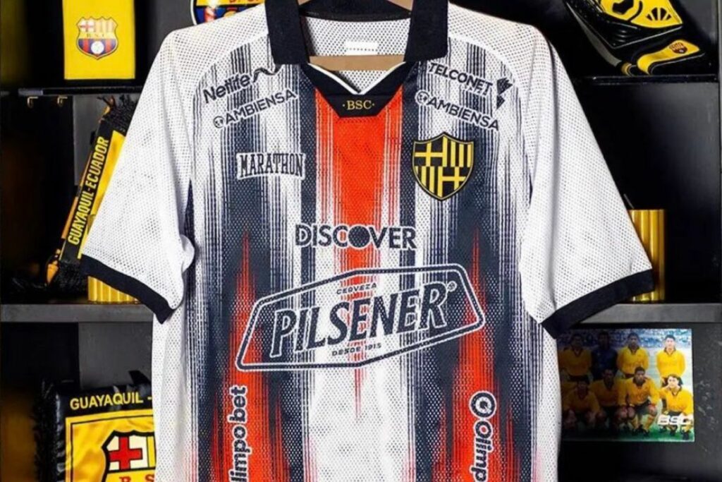 Camiseta de arqueros conmemorativa por los 99 años de Barcelona SC. Foto: Instagram @BarcelonaSC.