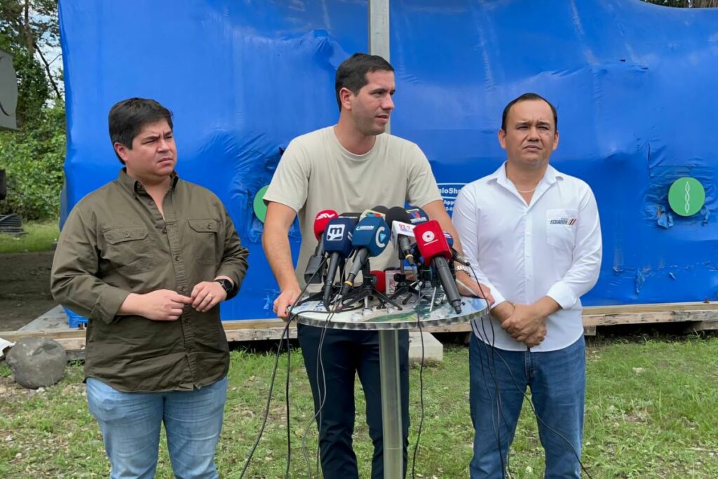 El Ministro de Energía (e) dio una rueda de prensa desde Machala. Foto: X Ministerio de Energía y Minas