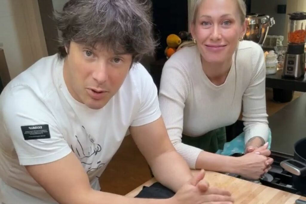 Tamara y Jordi Cruz prepararon una torta de zanahoria y la compartieron en sus perfiles de redes sociales.