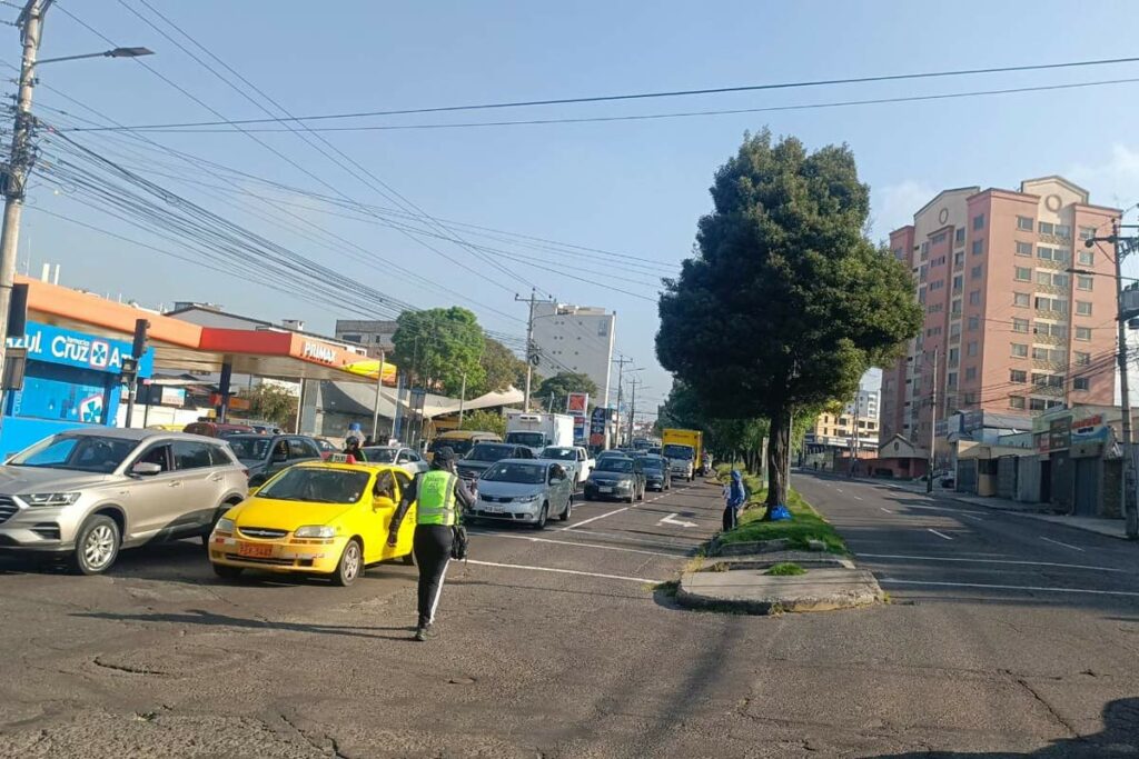 La medida del Pico y placa no aplica en fines de semana y feriados. Foto: AMT