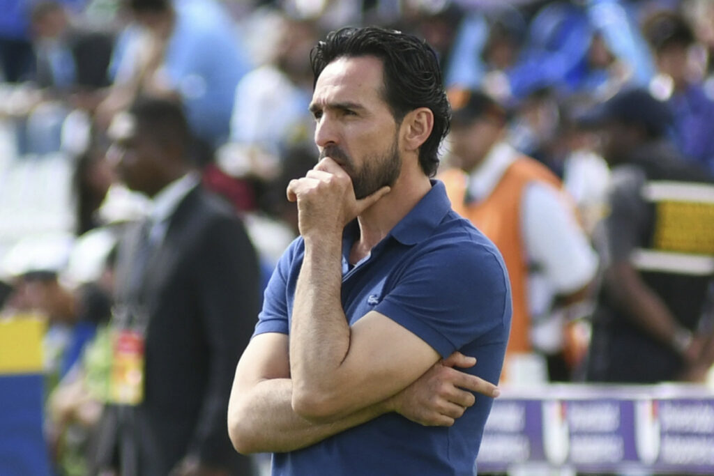 Gerardo Espinoza, DT de Aucas en la temporada 2024.