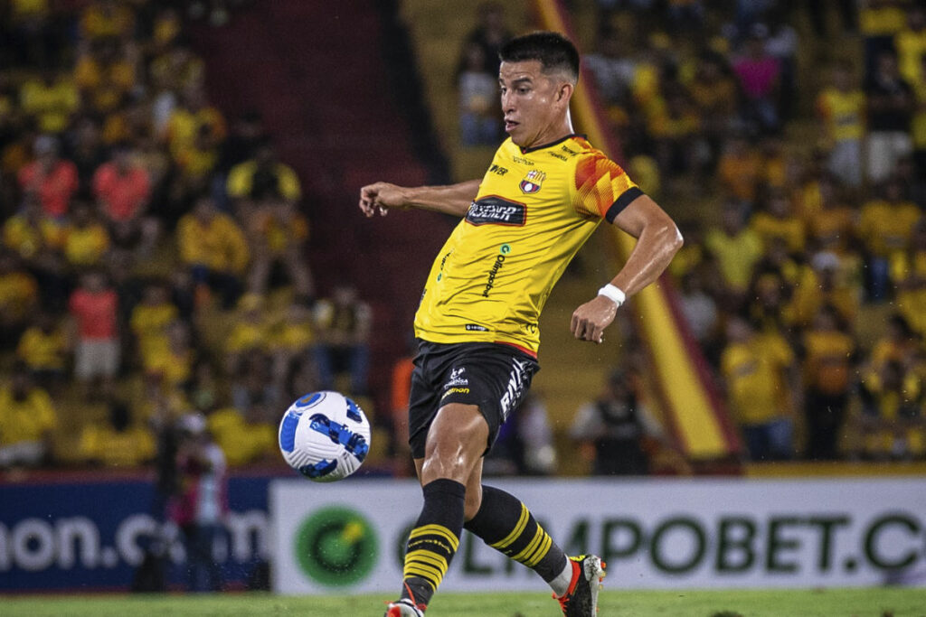 Fernando Gaibor con la camiseta de Barcelona SC en el 2024.