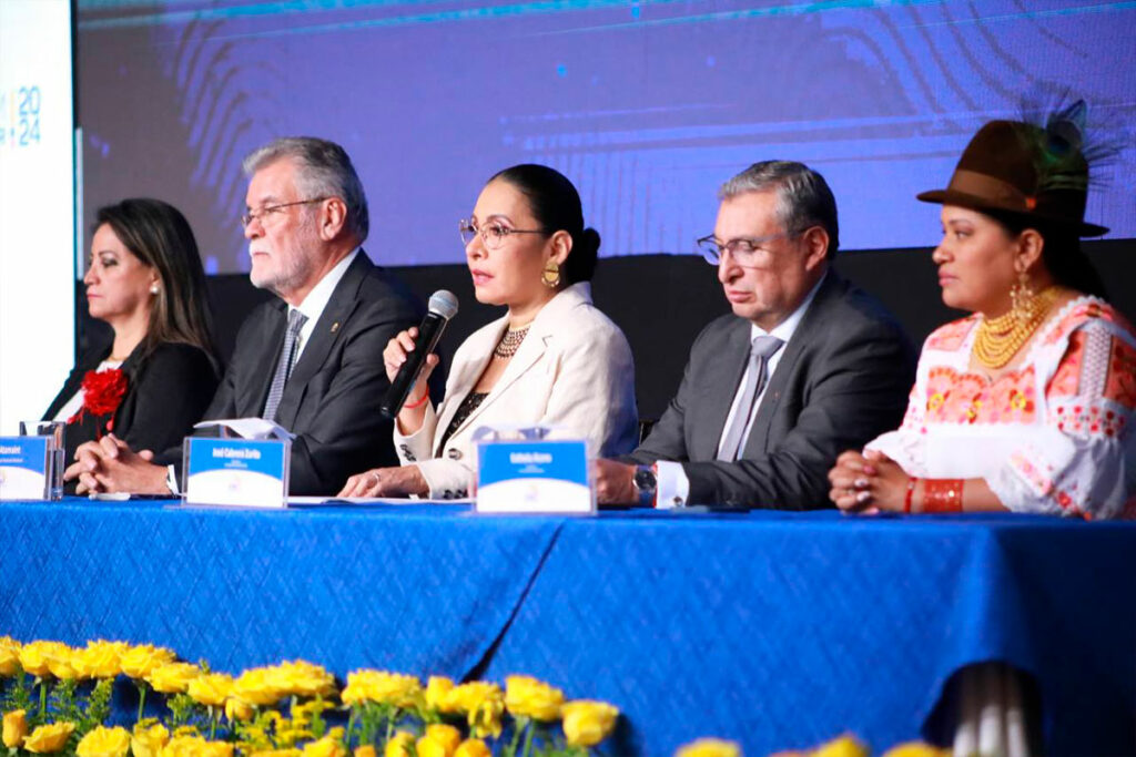 Diana Atamaint, presidenta del Consejo Nacional Electoral dio los últimos resultados de este 21 de abril de 2024. Foto: Flickr CNE