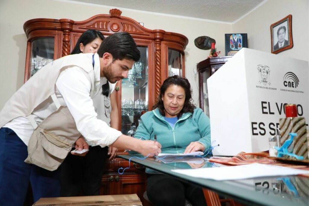 Este viernes, 19 de abril de 2024, se desarrolló el voto en casa. Foto: cortesía CNE