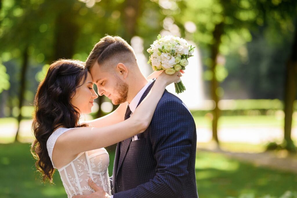 El Día Mundial del Matrimonio, celebrado el último domingo de abril, este año, el 28 de abril de 2024. Foto: Freepik.