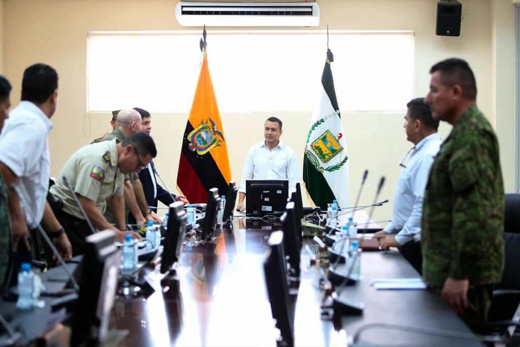 Mesa de seguridad reunida en febrero de 2024 para tratar avances del Plan Fénix. Foto: Flickr Presidencia de la República