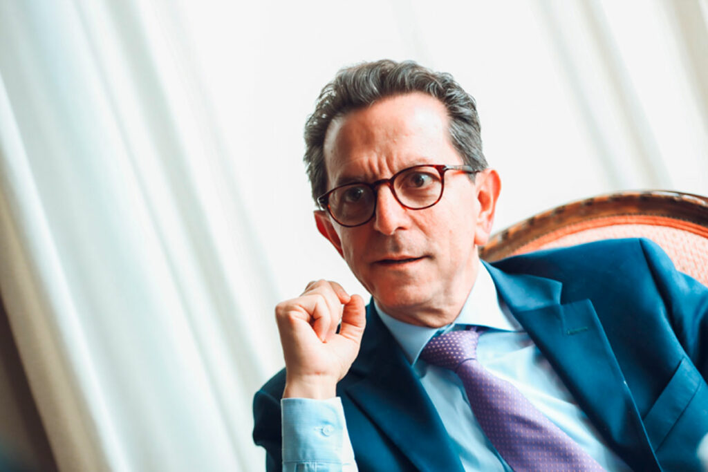 Según Roberto Izurieta los problemas que vive el país podrían ser por un sabotaje a pocos días de las elecciones. Foto: Secretaría de Comunicación