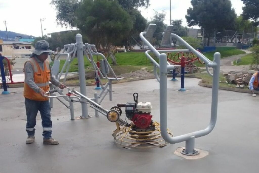 Cerca de 15 mil moradores se beneficiarán de esta obra esperada por varios años, en total, se intervienen 2.4 hectáreas en este pulmón que ya registra un 45% de avance.