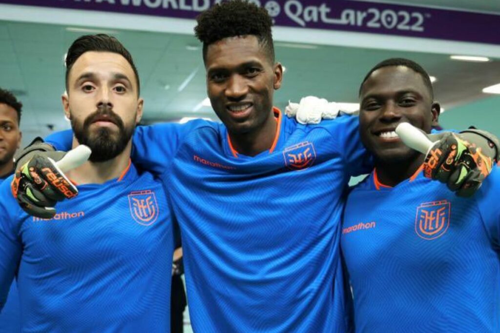 Hernán Galíndez, Alexander Domínguez y Moisés Ramírez, disputaron el Mundial Catar 2022 con la Selección de Ecuador.