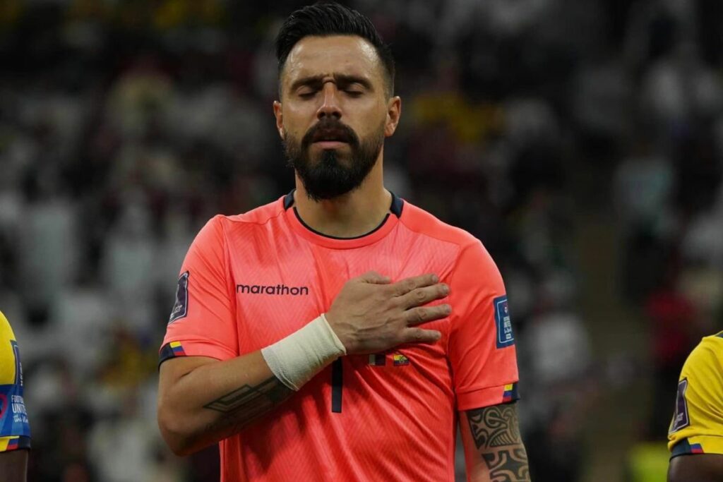Hernán Galíndez durante un partido del Mundial Catar 2022 con la Selección de Ecuador.