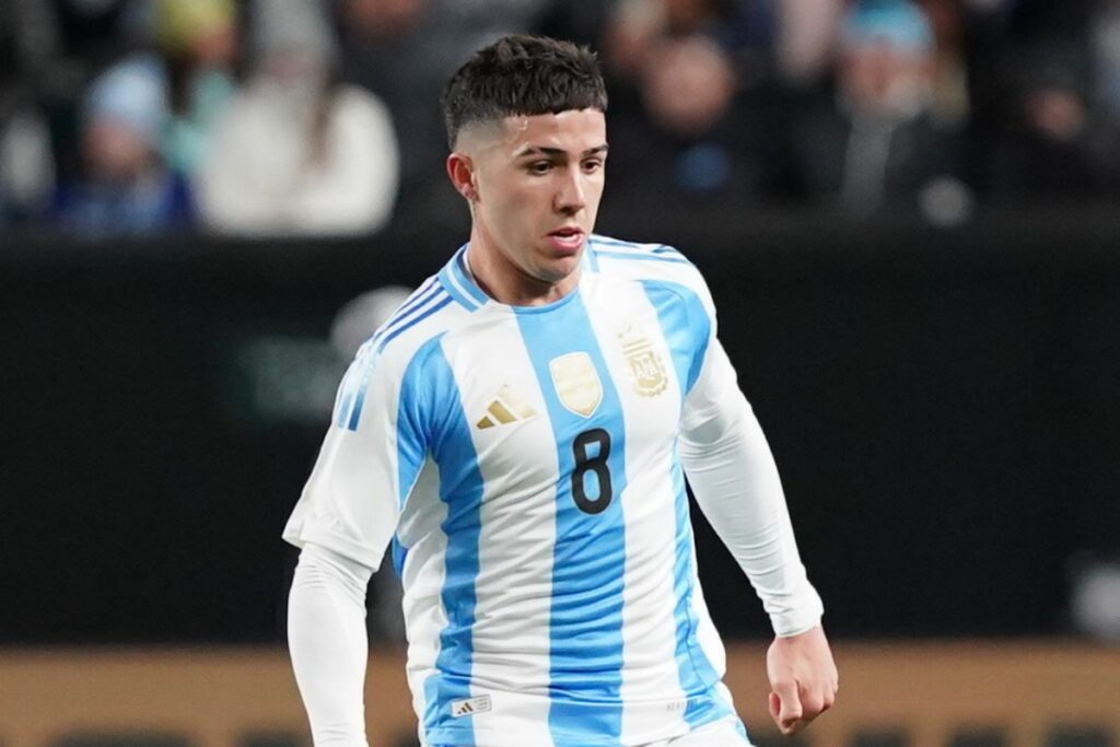 Enzo Fernández, jugador de la Selección de Argentina, y compañero de Moisés Caicedo en el Chelsea.