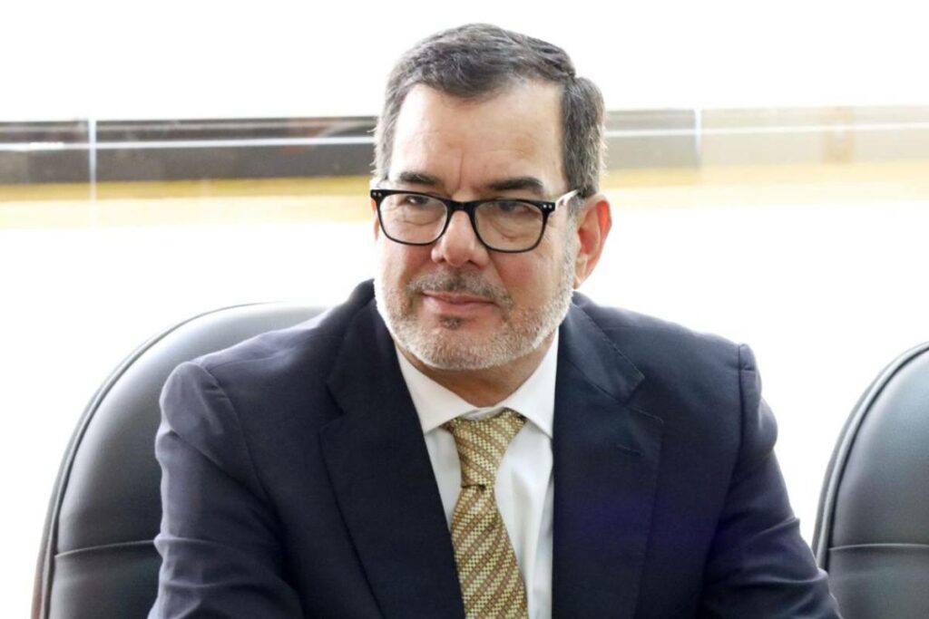 Eduardo Peña, presidente del Directorio del IESS, informó que el Seguro Social trabaja en una reforma, que irá a la Asamblea Nacional en el segundo semestre del 2024. Foto: Cortesía IESS