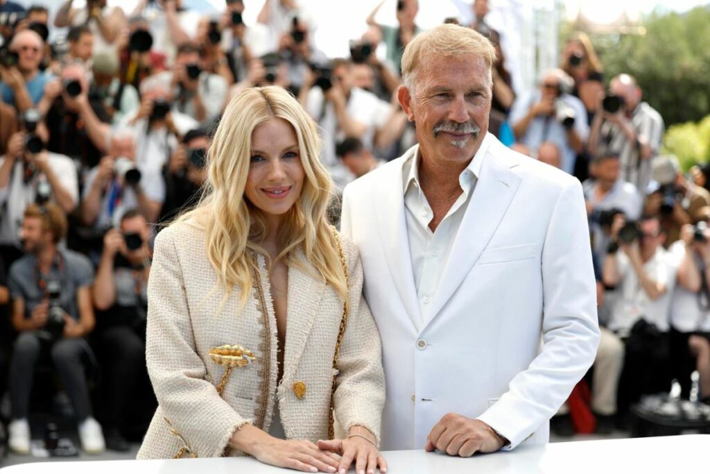 Kevin Costner y Sienna Miller se presentaron en el festival de cine 77 de Canes con la película Horizon: An American Saga.