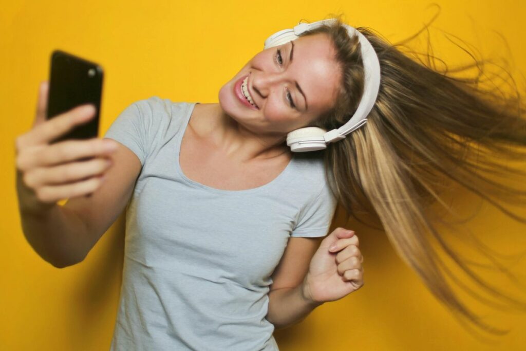 Las canciones que suenan más felices están todas en tonos mayores. Foto: Pexels