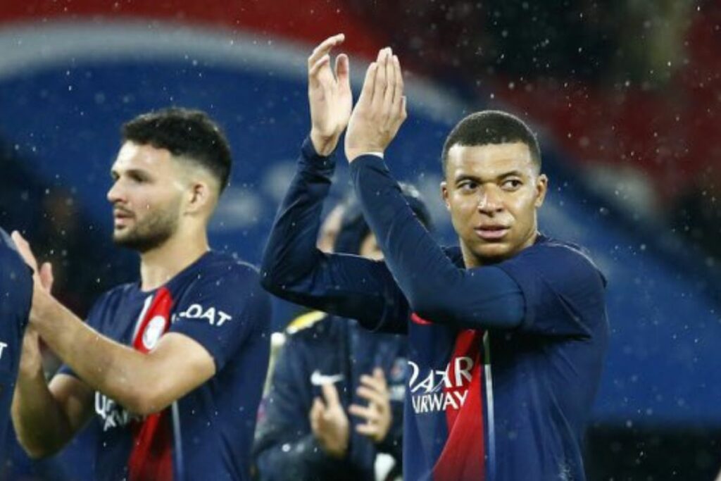 Kylian Mbappé (der.) es una de las figuras del PSG en la Champions League. Foto: @PSG_espanol