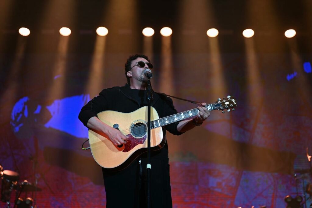 Andrés Cepeda y Santiago Cruz cantaron en el coliseo General Rumiñahui.