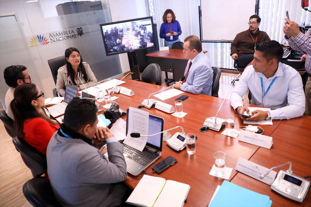 La Comisión de Gobiernos Autónomos pedirá acciones contra ministros que no se presentaron a comparecer sobre el proyecto de Olón. Foto: Flickr Asamblea Nacional