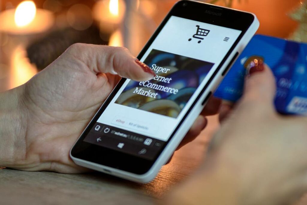La Cámara Ecuatoriana de Comercio Electrónico proyecta un aumento del 20% en ventas en línea para el Día de la Madre. Foto: Pexels
