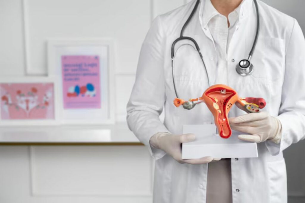 El 8 de mayo se celebra el Día Mundial del Cáncer de Ovario, un día fundamental para crear conciencia sobre la necesidad de detectar tempranamente esta enfermedad. Foto: Freepik.