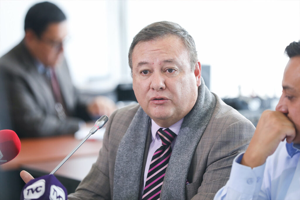 Juan Zapata, exministro del Interior, no presentó sus pruebas de cargo en las fechas establecidas. Foto: Flickr Asamblea Nacional