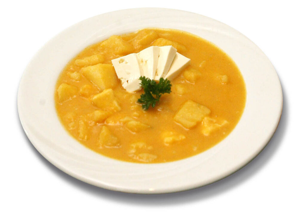 El locro de papa es una sopa tradicional de la Sierra ecuatoriana.
