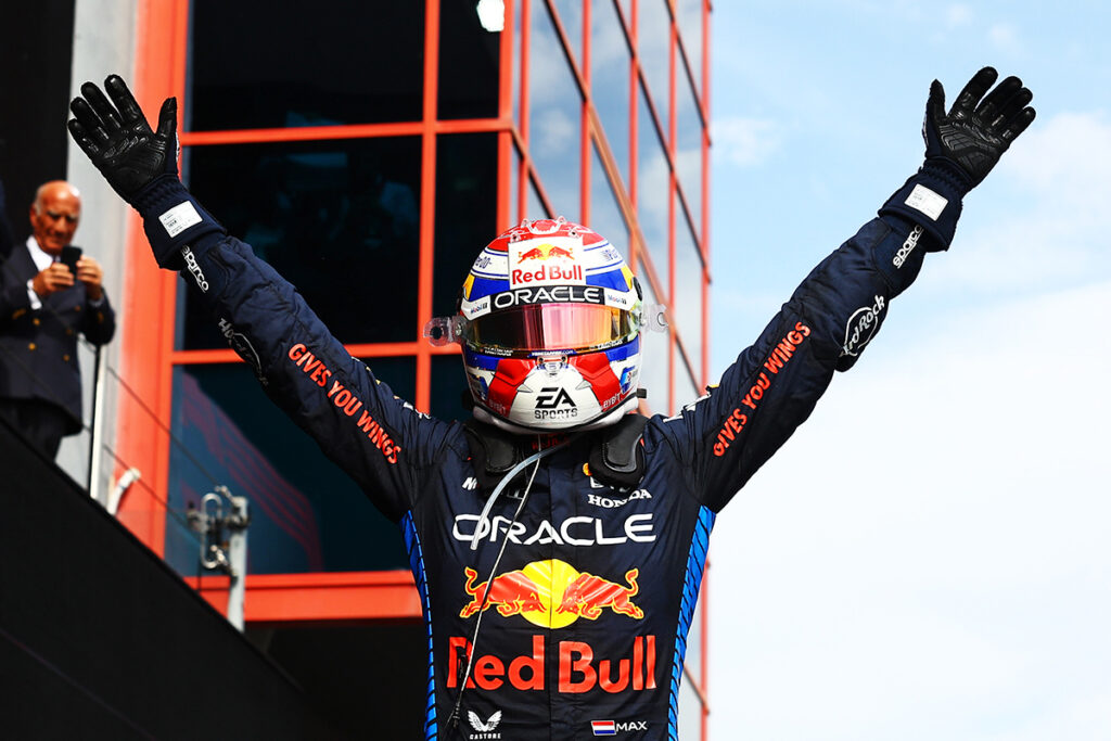 Max Verstappen en su llegada luego de ganar la carrera en Inmola. Foto: X F1