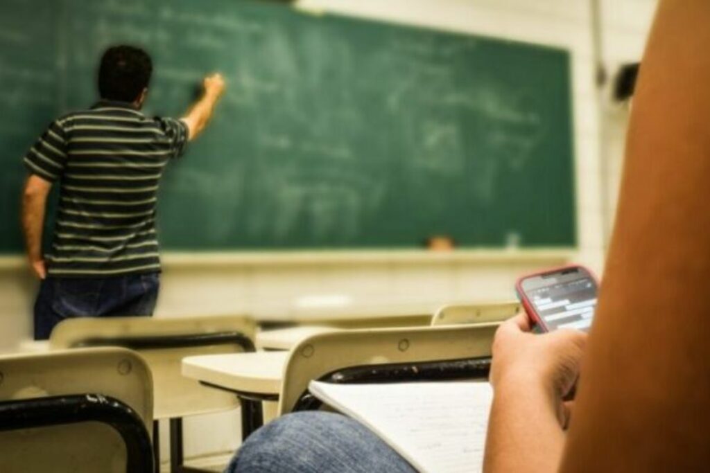 Alumnos vs. profesores es la nueva realidad en el sistema educativo de Ecuador - El Comercio