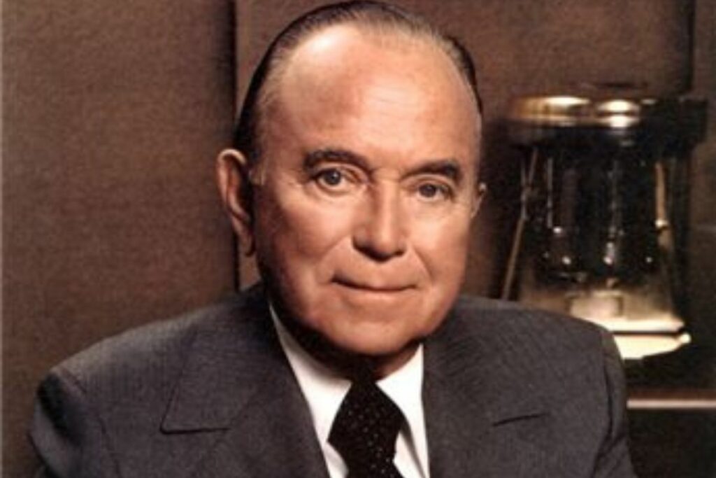 Ray Kroc, tras una trayectoria diversa y fascinante, se erigió como el líder visionario que llevó a McDonald's a convertirse en un gigante mundial. Foto: Pinterest.
