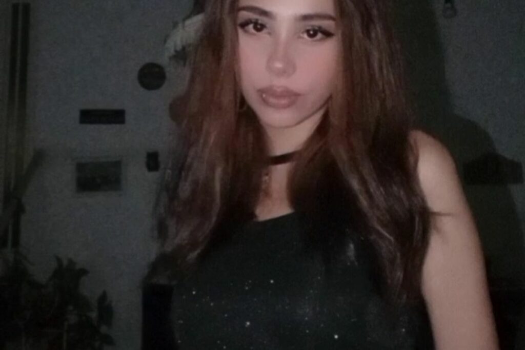 Valeria Mora actualmente, cursos sus estudios en una universidad privada del país. 