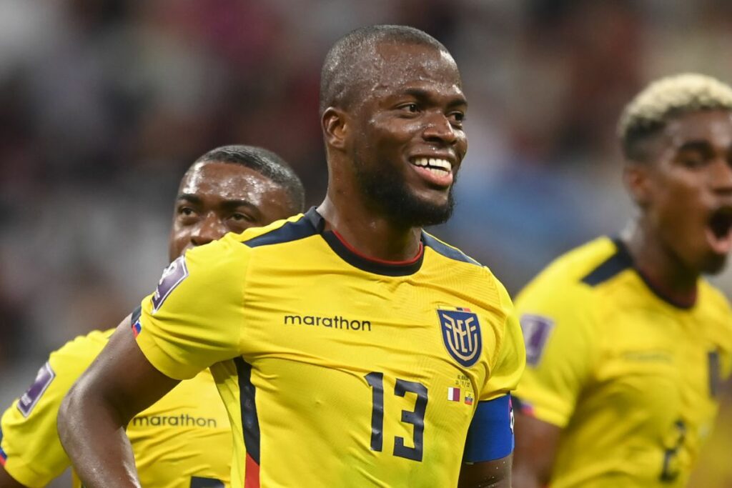 Enner Valencia, capitán de la Selección de Ecuador, fue expulsado a los 20 minutos.