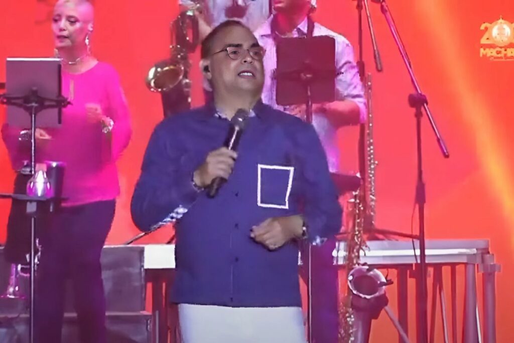 Gilberto Santa Rosa aclaró en Instagram que no se negó a recibir el premio 'Bananerito'. Foto: Captura de pantalla.