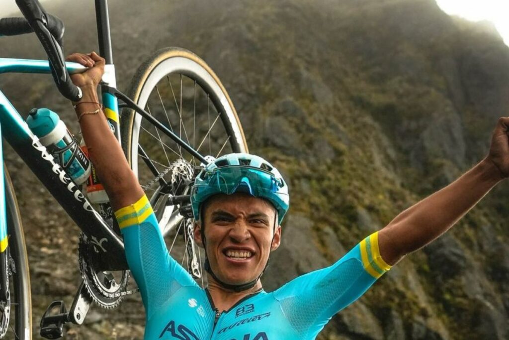 Martín López, ciclista ecuatoriano del Astana que correrá el Tour de Suiza.