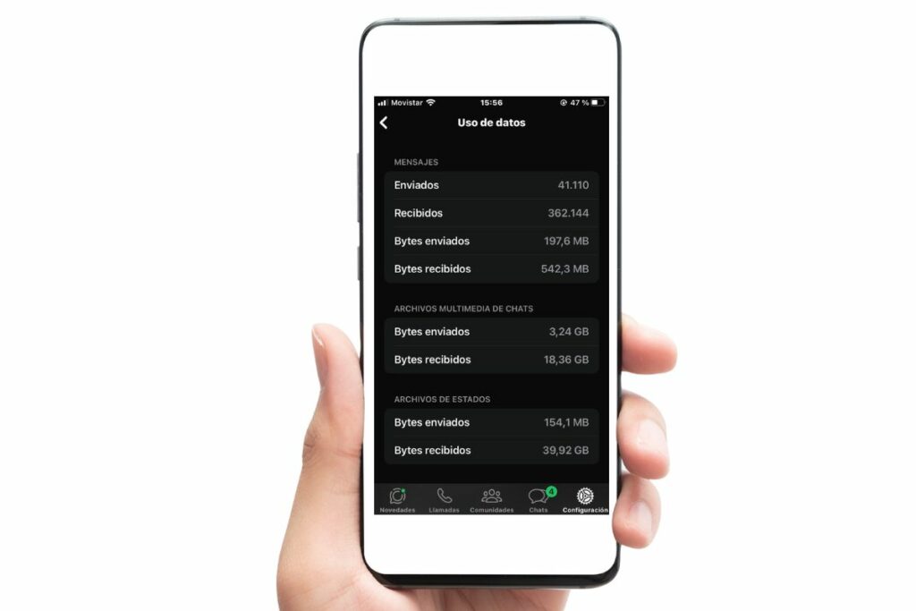 En 'Almacenamiento y datos' en la configuración de la ‘app’ está todo tu historial. Foto: Captura de pantalla.