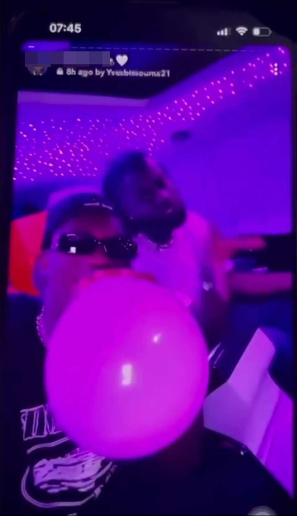 Yves Bissouma en el video en el cual inhaló gas de la risa y por el que fue suspendido.