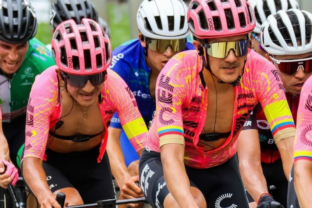 Richard Carapaz (der.) y Alexander Cepeda (izq.), del EF Education-EasyPost, estarán en la Vuelta a España.