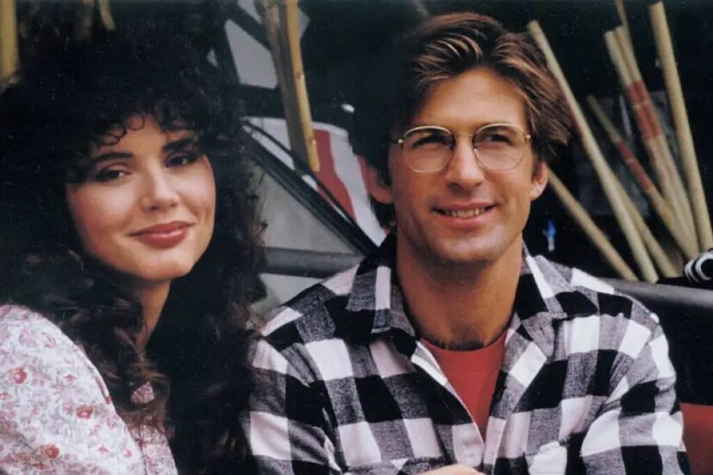 Bárbara (Geena Davis) y Alan (Alec Baldwin) en Beetlejuice (1987). Foto: Internet