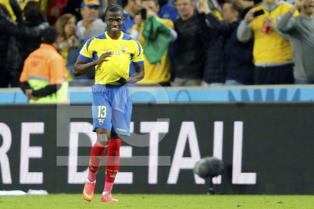 Enner Valencia con la Selección de Ecuador en el Mundial Brasil 2014.