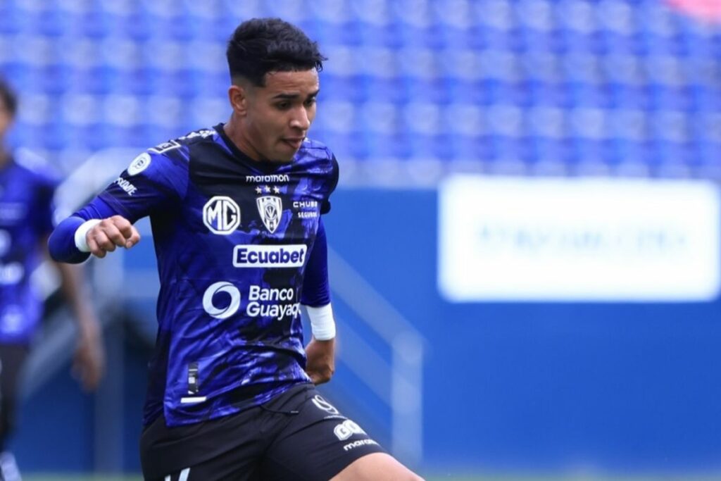 Kendry Páez en un partido con Independiente del Valle.