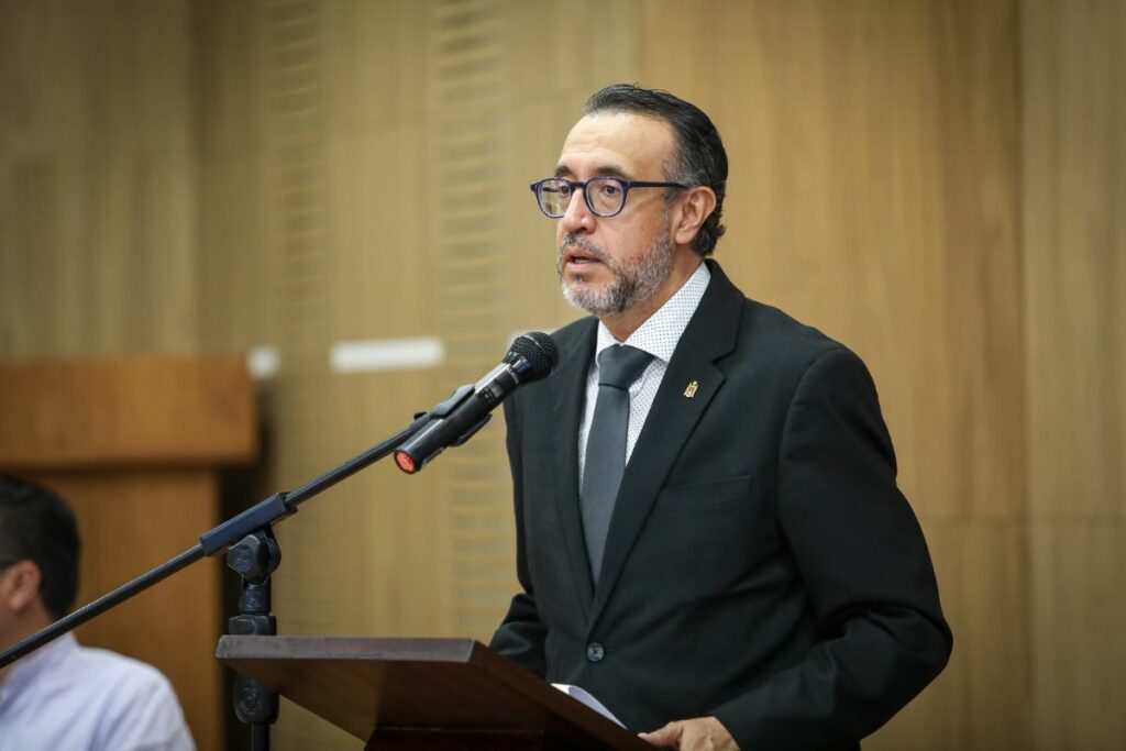 Andrés Segovia, procurador del Municipio, detalló la situación de los presuntos responsables de los incendios forestales de Quito.